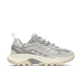 Championes Merrell modelo Speed Strike 2 Trek, de diseño técnico y urbano en tonos grises y crema. Presentan una combinación de malla transpirable, piel de ante y materiales sintéticos, con entresuela de espuma EVA y suela de goma con tracción.