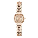 Reloj analógico Guess modelo Leena con caja de 27mm en tono oro rosa. La esfera presenta un diseño minimalista con un anillo interior decorado con cristales. La correa es de acero inoxidable en tono oro rosa con un diseño tipo brazalete de eslabones esféricos.