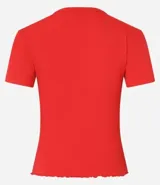 Blusa básica de manga corta, cuello redondo y textura sutil, confeccionada en viscosa con elastano. El bajo de la prenda es ondulado.