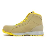Bota de seguridad Diadora modelo Glove MDS Mid, color beige con detalles en amarillo vibrante. Presenta cordones amarillos, suela con tecnología de amortiguación y refuerzo en la puntera. Diseño robusto con logo de la marca en el lateral.