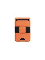 Billetera color naranja de cuero genuino con soporte MagSafe para iPhone. Tiene capacidad para hasta 7 tarjetas y función de soporte dual para múltiples ángulos de visión.