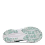 Championes de running Under Armour modelo Assert 11, color verde menta con suela blanca y tecnología Charged Cushioning para mayor amortiguación.