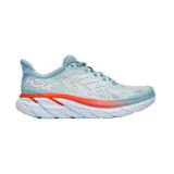 Championes de running Hoka modelo Clifton 8, color celeste con detalles en naranja y suela blanca. Diseño con capellada de malla técnica transpirable y entresuela de espuma amortiguada.