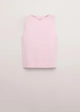 Top de punto de lana color rosado, sin mangas, con cuello redondo y diseño ajustado.