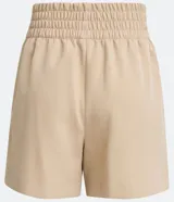 Short color beige de sastrería con cintura alta, cinturilla ancha, elástico y botones.