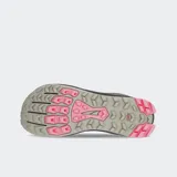 Championes de trail running Altra Lone Peak 9, color verde con detalles en gris, negro y rosa.