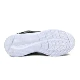 Zapatillas deportivas Avia Patron para hombre, color negro con detalles en gris y azul marino.