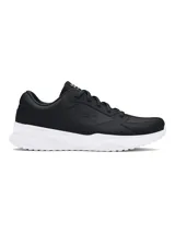 Championes de entrenamiento Under Armour modelo Edge Lthr, color negro con entresuela blanca. Presentan una parte superior de malla transpirable con revestimientos de cuero para mayor estabilidad y durabilidad, junto con tecnología Charged Cushioning en la entresuela para amortiguación.