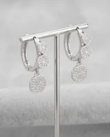 Aros colgantes de plata 925 con diseño de tres círculos decrecientes engastados con circonias brillantes.