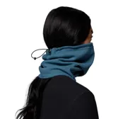Cuello térmico de polar en color azul petróleo, con tecnología reflectante Omni-Heat y logo de la marca bordado en color blanco.