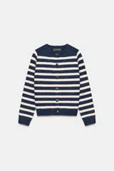 Chaqueta de punto con diseño de rayas horizontales en azul marino y blanco, cuello redondo, manga larga y cierre frontal con botones.