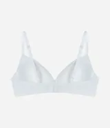 Soutien básico de microfibra color marrón, con relleno triangular suave, sin aro, con detalle en los laterales, espalda doble y tirantes finos regulables.