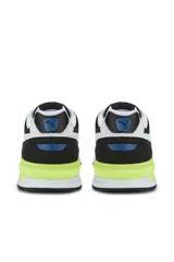 Championes Puma Runtamed de color azul, con detalles en negro, blanco y rojo, cordones blancos y suela de goma.