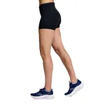 Calza corta de running Saucony Fortify color negro, de tiro medio y calce ajustado. Confeccionada en tejido entrelazado de poliéster reciclado y spandex. Cuenta con detalles reflectantes y bolsillos en los muslos.