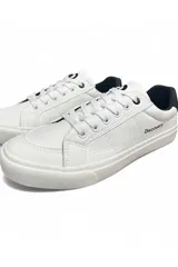 Championes deportivos Discovery modelo Casual Expedition, de color azul con cordones negros, suela blanca y detalles de la marca en el lateral.