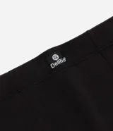 Calzoncillo bóxer blanco de algodón con cintura elástica y logo de la marca Del Rio en el centro.