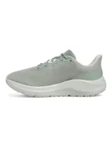 Championes de running Under Armour modelo Charged Pursuit 4, color verde grisáceo. Presentan una parte superior de malla transpirable, entresuela con tecnología Charged Cushioning para mayor amortiguación y suela de goma resistente con patrón de tracción.
