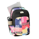 Mochila Rip Curl modelo Ozone 2.0 con capacidad de 30 litros. Presenta un diseño multicolor con estampado de motivos tropicales como flores de hibisco, soles y palmeras en estilo patchwork sobre una base negra. Cuenta con un compartimento principal amplio, un bolsillo frontal con cierre, bolsillos laterales y correas ajustables acolchadas.