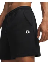 Shorts deportivo Under Armour modelo UA Rival Fleece color negro, con el logo de la marca impreso en blanco en el lateral izquierdo.