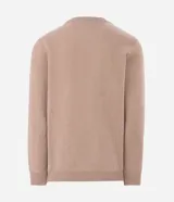 Suéter masculino de cuello redondo y manga larga, confeccionado en tejido fleece con textura suave. Presenta puños y ruedo acanalados, con un diseño liso y minimalista.
