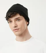 Accesorio versátil 2 en 1 que puede utilizarse como gorro o cuello, confeccionado en tejido de punto de lana acrílica color negro con forro de poliéster. Presenta un diseño con borde acanalado y un cordón de ajuste azul con tanca plástica para regular su apertura.