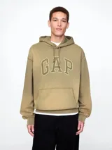 Buzo canguro de algodón con capucha y cordones ajustables, presenta el logo de la marca estampado en el frente y bolsillo tipo canguro.