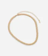 Gargantilla corta de metal dorado con eslabones texturizados en forma de pequeños corazones entrelazados. Incluye cadena extensora ajustable y cierre de mosquetón.