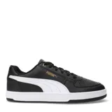 Championes urbanos Puma Caven 2.0, color blanco con detalle de la franja lateral característica en color verde oscuro y suela de goma color caramelo.