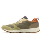 Championes urbanos Merrell modelo Alpine 83, con diseño inspirado en el senderismo. Presentan una combinación de gamuza y tela en tonos verde oliva, beige y naranja, con entresuela de espuma EVA y suela de goma dentada.