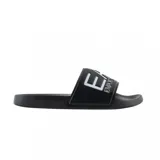 Ojotas EA7 Emporio Armani con base negra y banda superior blanca que presenta el logo de la marca en color negro.