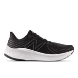 Championes de running New Balance Fresh Foam X 1080v13, color negro con detalles en gris y blanco.