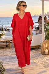 Vestido midi rojo de gasa con escote en V, mangas amplias con volados y diseño amplio.