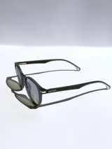 Lentes de sol Osten modelo Ibiza, con marco redondo de acabado mate en color gris oscuro y cristales polarizados con protección UV 400.