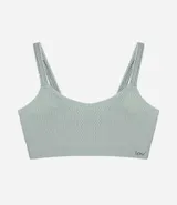 Soutien modelo top, hecho en microfibra color verde agua. Prenda sin relleno, con aro, sin costura y con textura acanalada.