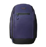 Mochila Rip Curl modelo F-Light Searcher 45L, color azul con base negra y patrón geométrico tipo ripstop. Cuenta con cierre frontal y bolsillo con cierre horizontal.