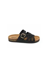 Sandalia de tiras entrelazadas de color negro con hebilla metálica dorada regulable, plantilla anatómica y base símil corcho.