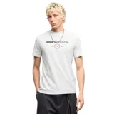 Remera Puma de manga corta color gris melange, con cuello redondo y estampado gráfico frontal con las inscripciones "Puma Sportswear" y "Est. 1948" junto al logo de la marca en rojo.