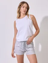 Set de dos shorts de pijama en tejido soft. Cintura elastizada y cordón de ajuste.