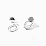 Aros colgantes de plata 925 con forma de óvalo y cierre tipo botón.