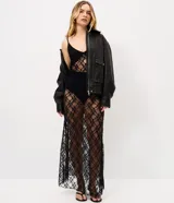 Vestido midi de algodón con escote hombro a hombro, sin mangas, diseño ajustado y drapeado lateral.