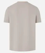 Remera de corte slim confeccionada en algodón acanalado, con cuello redondo y mangas cortas. Presenta un diseño básico y versátil con textura de rayas en relieve.