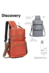 Mochila matera Discovery color naranja con diseño estampado geométrico. Cuenta con compartimento principal con cierre, bolsillo frontal con cierre, correas ajustables y desmontables, y manija superior.