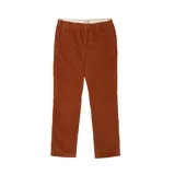 Pantalón de pana color marrón, corte recto, con bolsillos laterales y traseros.