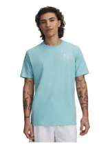 Remera Under Armour Sportstyle LC SS de manga corta y cuello redondo, color celeste, con pequeño logo de la marca estampado en el pecho.