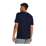 Remera de manga corta Under Armour, color azul marino, con cuello redondo acanalado y estampado del logo de la marca en el frente en color blanco.