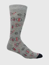 Medias de largo medio color gris melange con estampado de fórmulas químicas y elementos de laboratorio en tonos azul y rojo, con puntera en contraste.