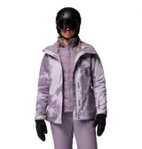 Campera de esquí 3 en 1 Columbia, con diseño estampado en tonos violeta. Cuenta con tecnología impermeable y transpirable Omni-Tech, forro térmico reflectante Omni-Heat y aislamiento sintético Thermarator. Incluye capucha ajustable, ventilación en axilas, faldón antinieve, múltiples bolsillos con cierre y puños ajustables.