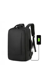 Mochila Lincoln's color negro con diseño rectangular, compartimentos con doble cierre, asas acolchadas, división interna para notebook y puerto USB lateral.
