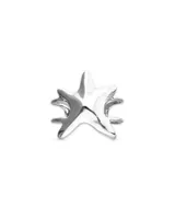Pulsera rígida de aleación de metales bañada en plata con diseño en forma de estrella.