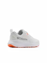 Championes de trekking y senderismo Columbia Konos Trs Omni-Max para hombre, de color blanco con suela naranja y detalles en gris. Empeine de malla técnica transpirable con sobrecapas sin costuras, sistema Navic Fit para mayor sujeción en el mediopié, mediasuela Techlite+ y suela Adapt Trax para tracción óptima en todo terreno.
